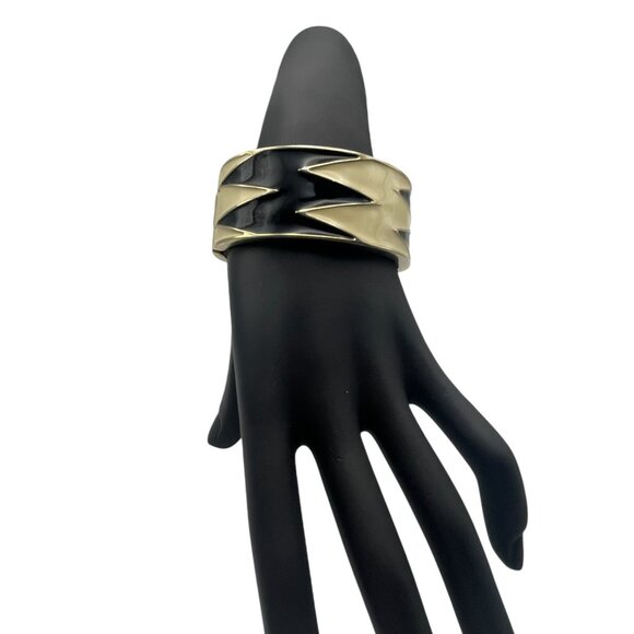 Vintage Black and Cream Zebra Stripe Clamper Bracelet - Picture 10 of 12